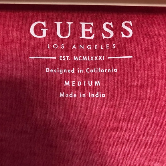 Guess T-shirt - Picture 2 of 3